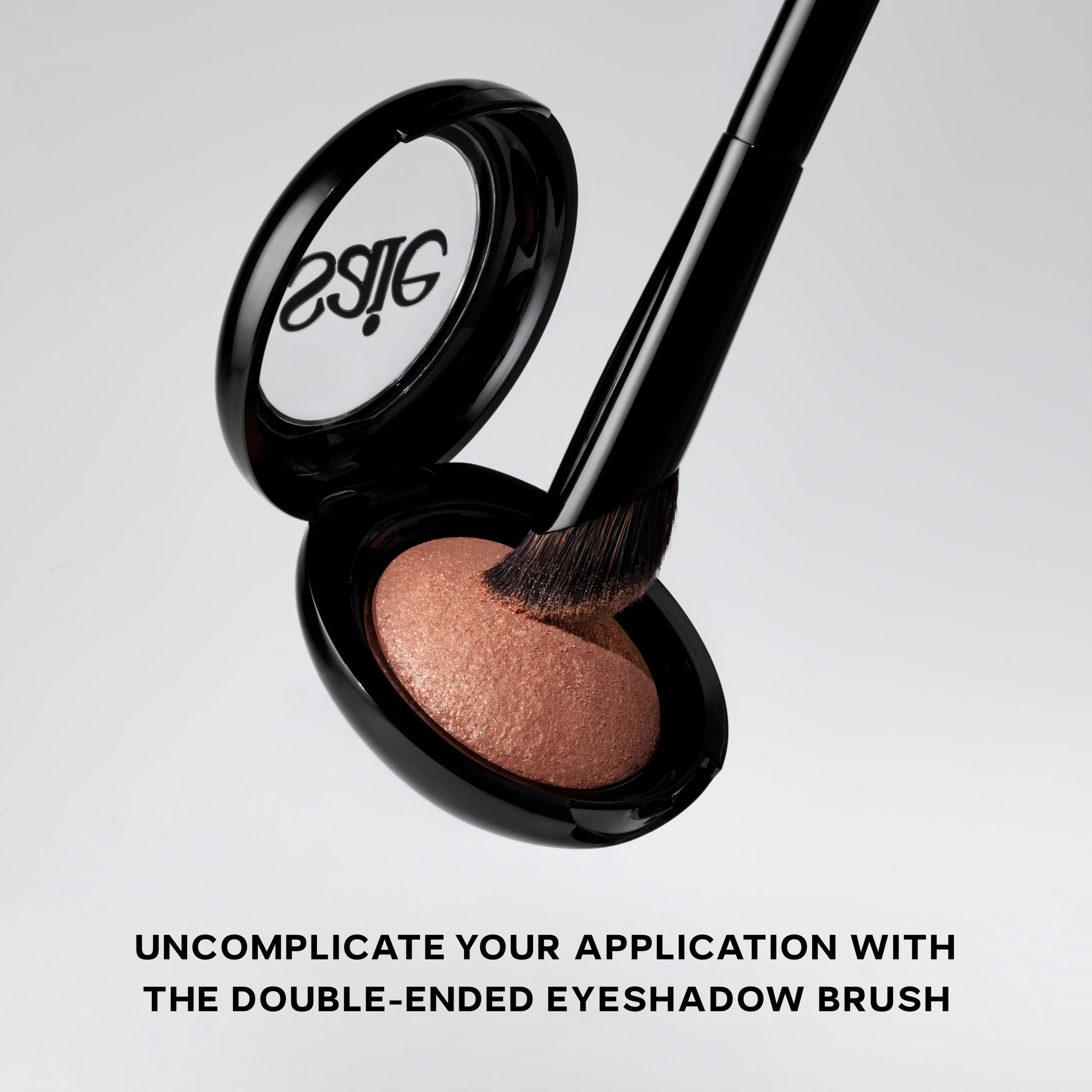 Saie_SuperSuedeEyeshadow_Campaign2.jpg